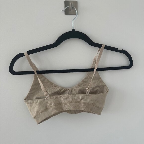 CSB x Isabelle Mathers active wear top - Picture 2 of 2